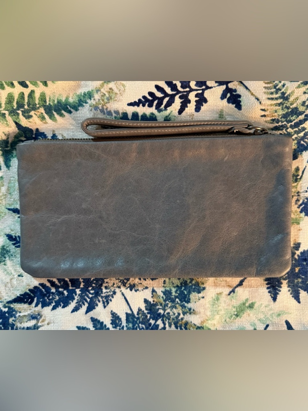 Rough & Tumble Clutch in Storm. Zinc-laquered linen with older style blue label - Picture 7 of 9